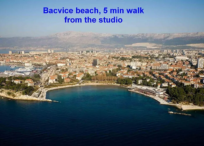 With Shared Garden 3 Min Walk To The * Split